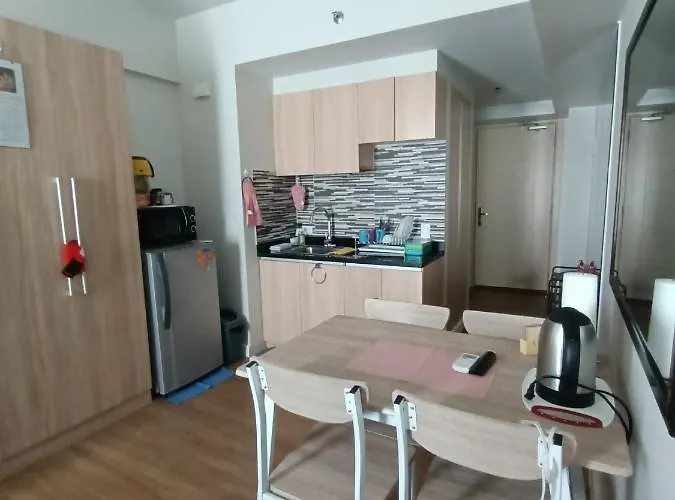 Cozy In The Business District Across Ayala Center Apartment Cebu Stadt