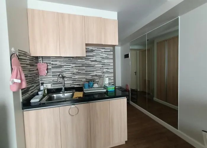 Cozy In The Business District Across Ayala Center